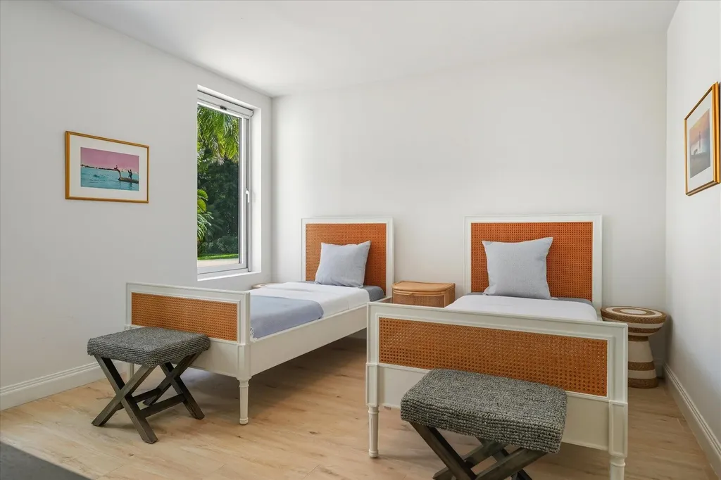 Bali Cinq New Providence Paradise Island BS