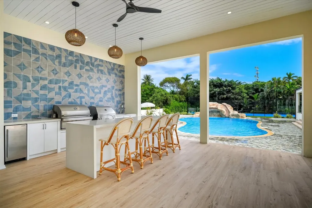 Bali Cinq New Providence Paradise Island BS