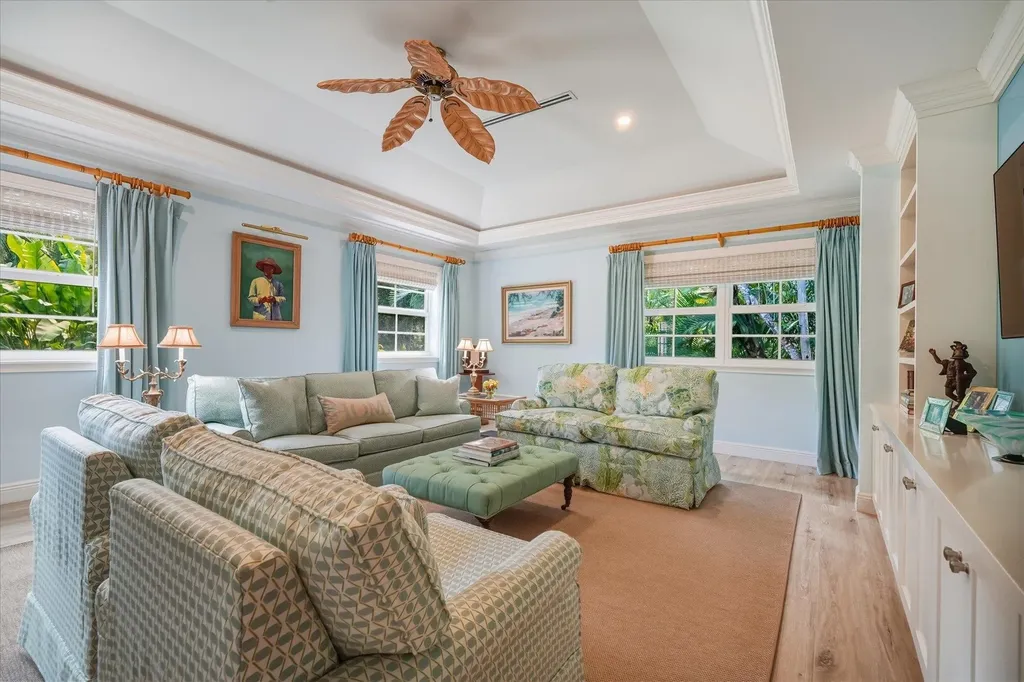 Bali Cinq New Providence Paradise Island BS