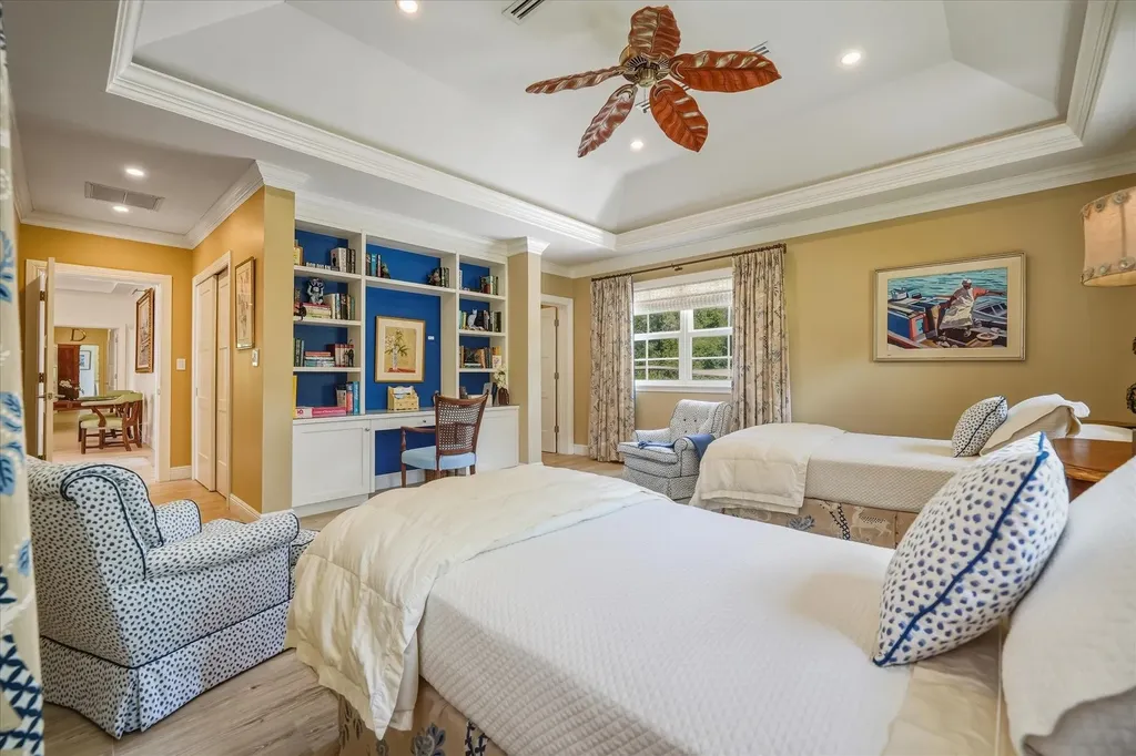 Bali Cinq New Providence Paradise Island BS