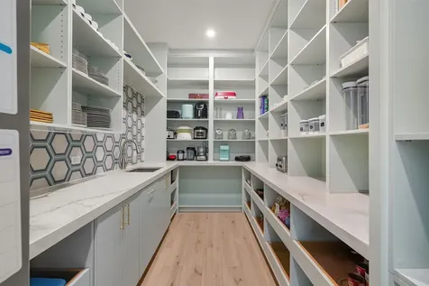 Bali Cinq New Providence Paradise Island BS