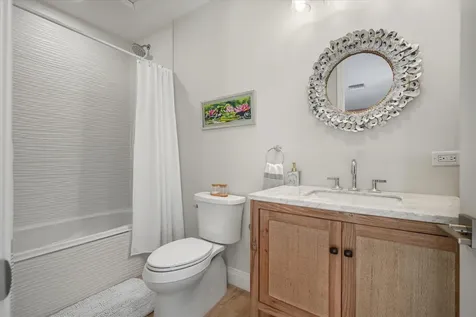 Bali Cinq New Providence Paradise Island BS