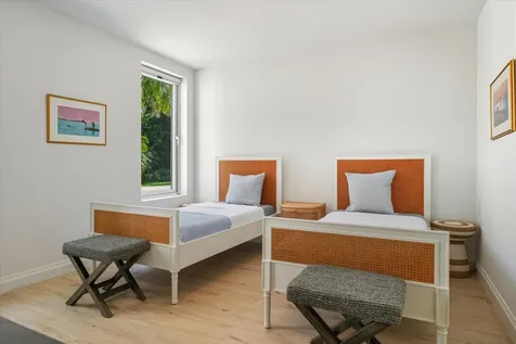 Bali Cinq New Providence Paradise Island BS