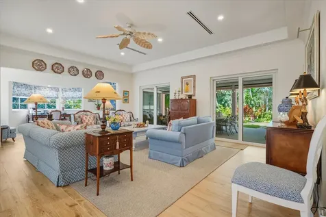 Bali Cinq New Providence Paradise Island BS