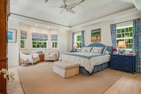 Bali Cinq New Providence Paradise Island BS