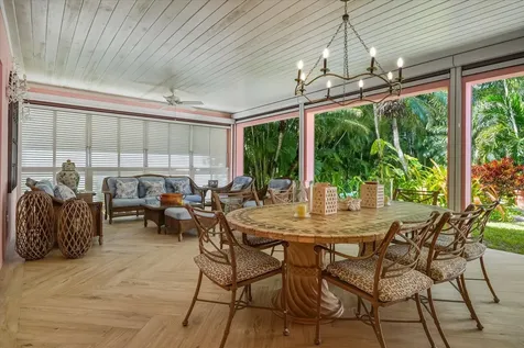 Bali Cinq New Providence Paradise Island BS