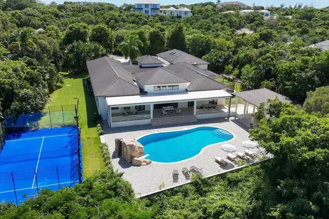 Bali Cinq New Providence Paradise Island BS