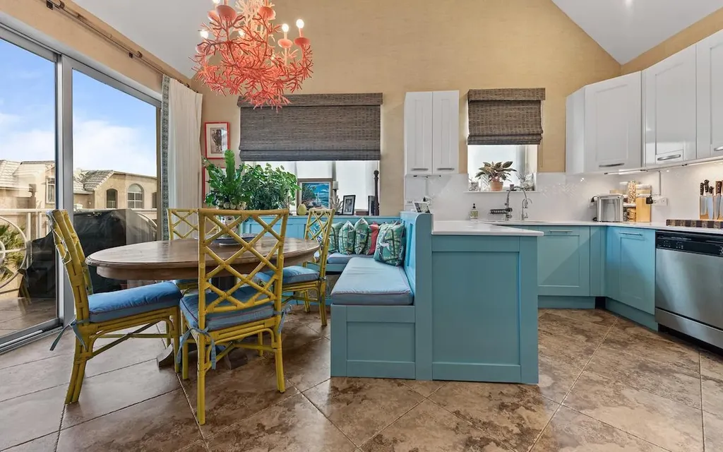 Bldg 4 Love Beach Walk New Providence Paradise Island BS