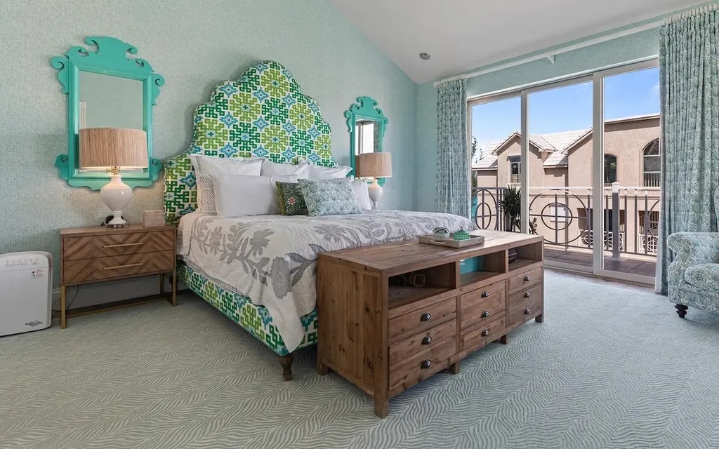 Bldg 4 Love Beach Walk New Providence Paradise Island BS