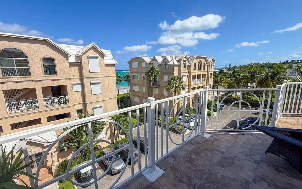 Bldg 4 Love Beach Walk New Providence Paradise Island BS