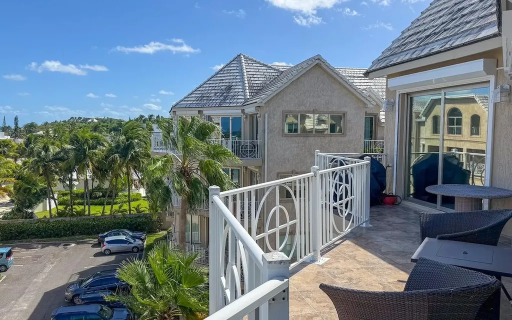 Bldg 4 Love Beach Walk New Providence Paradise Island BS