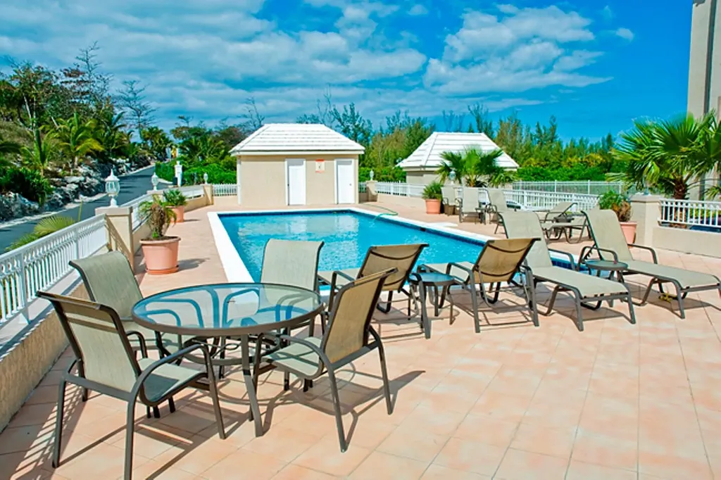 Bldg 4 Love Beach Walk New Providence Paradise Island BS