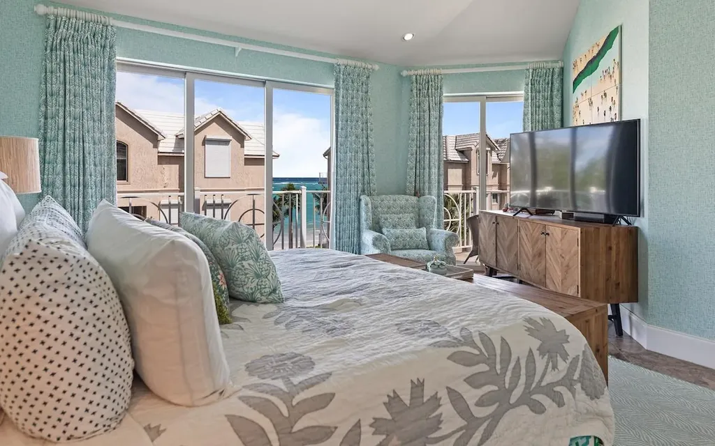 Bldg 4 Love Beach Walk New Providence Paradise Island BS