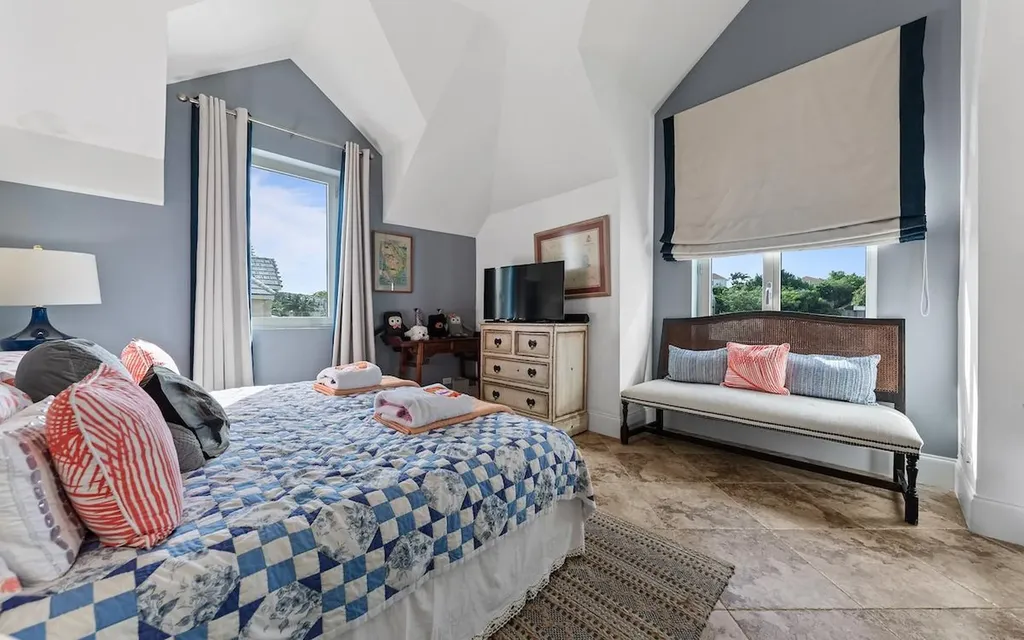 Bldg 4 Love Beach Walk New Providence Paradise Island BS