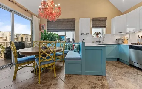 Bldg 4 Love Beach Walk New Providence Paradise Island BS