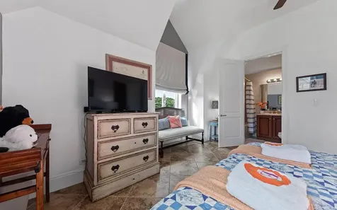 Bldg 4 Love Beach Walk New Providence Paradise Island BS