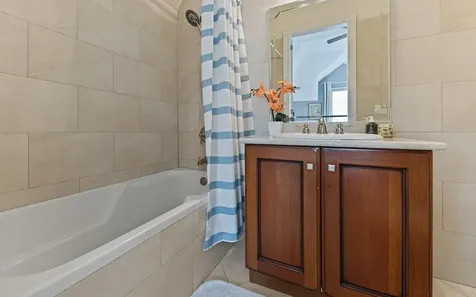 Bldg 4 Love Beach Walk New Providence Paradise Island BS