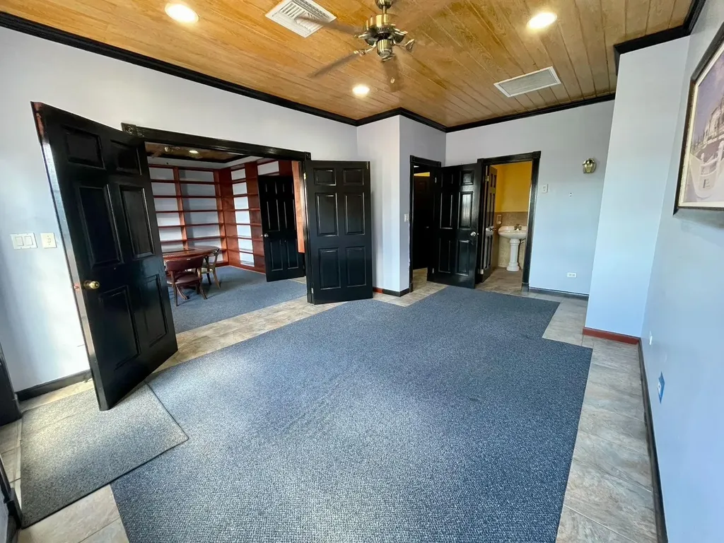 Sandyport Office Rental New Providence Paradise Island BS