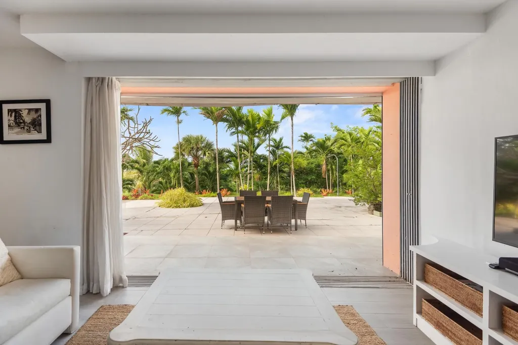 Prospect Ridge Condos New Providence Paradise Island BS