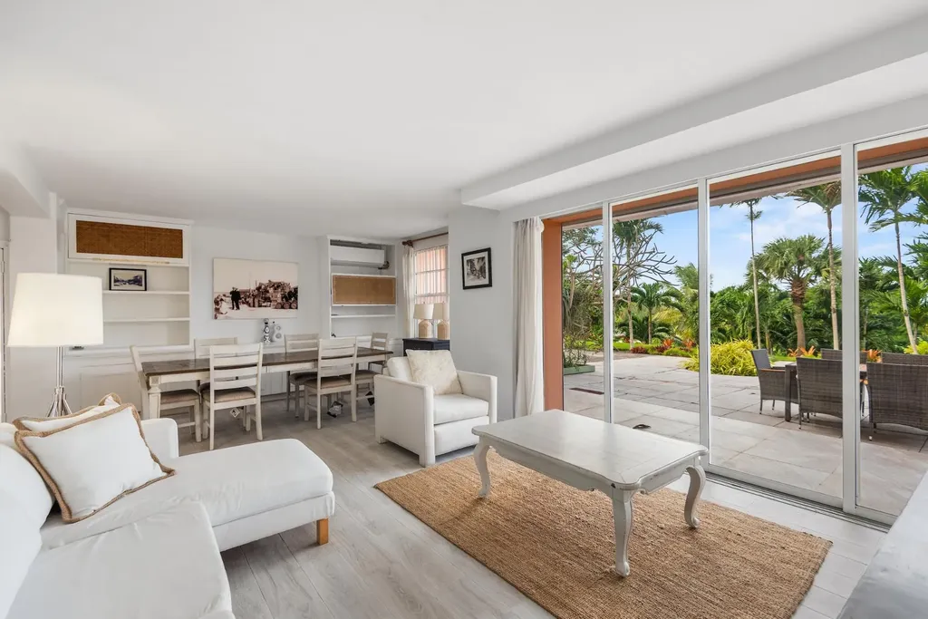 Prospect Ridge Condos New Providence Paradise Island BS