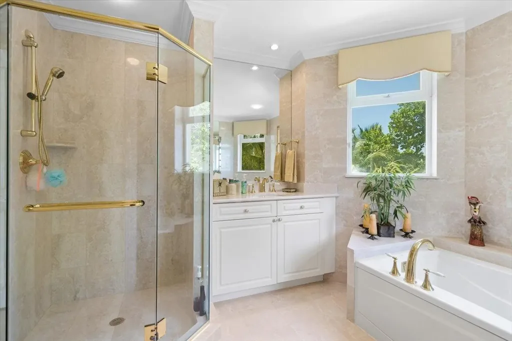 One Bayroc New Providence Paradise Island BS
