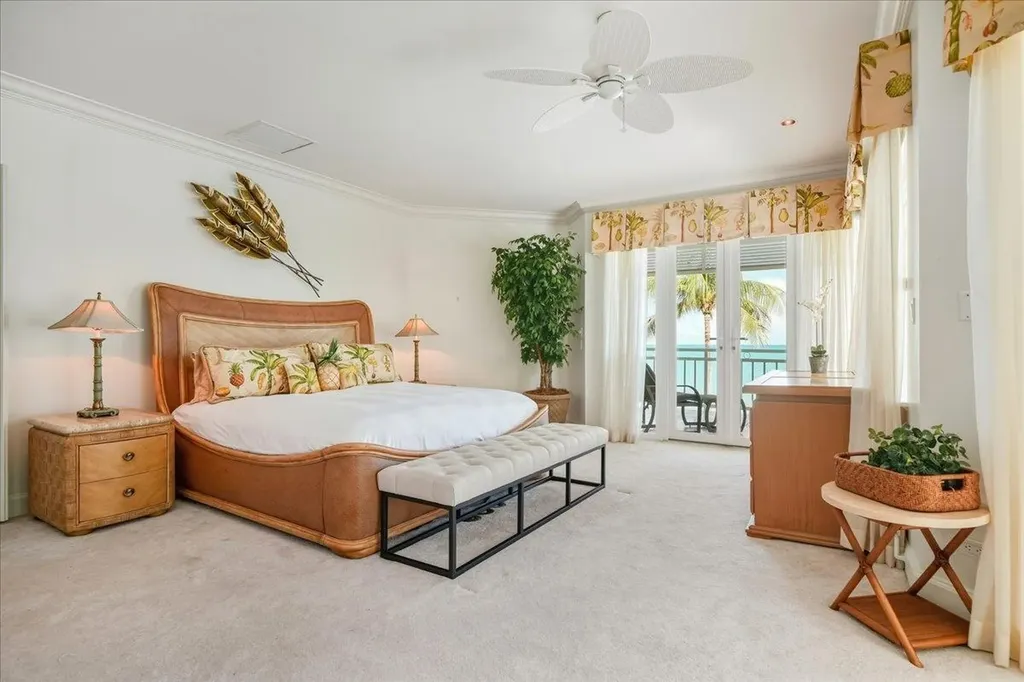 Beach Manor, Bayroc New Providence Paradise Island BS