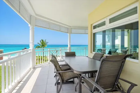 Beach Manor, Bayroc New Providence Paradise Island BS
