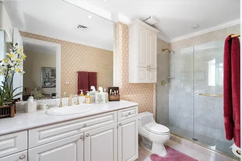 Beach Manor, Bayroc New Providence Paradise Island BS