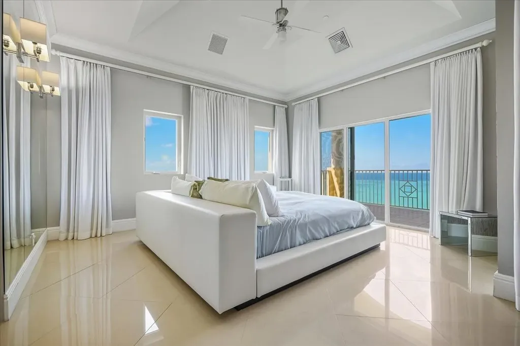 Penthouse 1, B2 Caves Heights New Providence Paradise Island BS