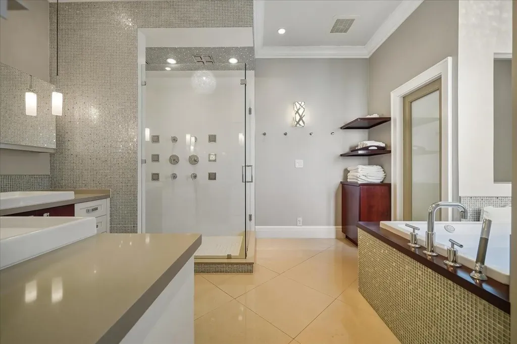 Penthouse 1, B2 Caves Heights New Providence Paradise Island BS