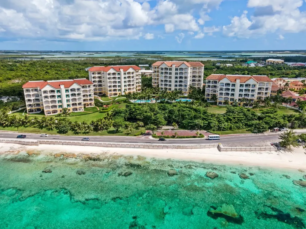 Penthouse 1, B2 Caves Heights New Providence Paradise Island BS