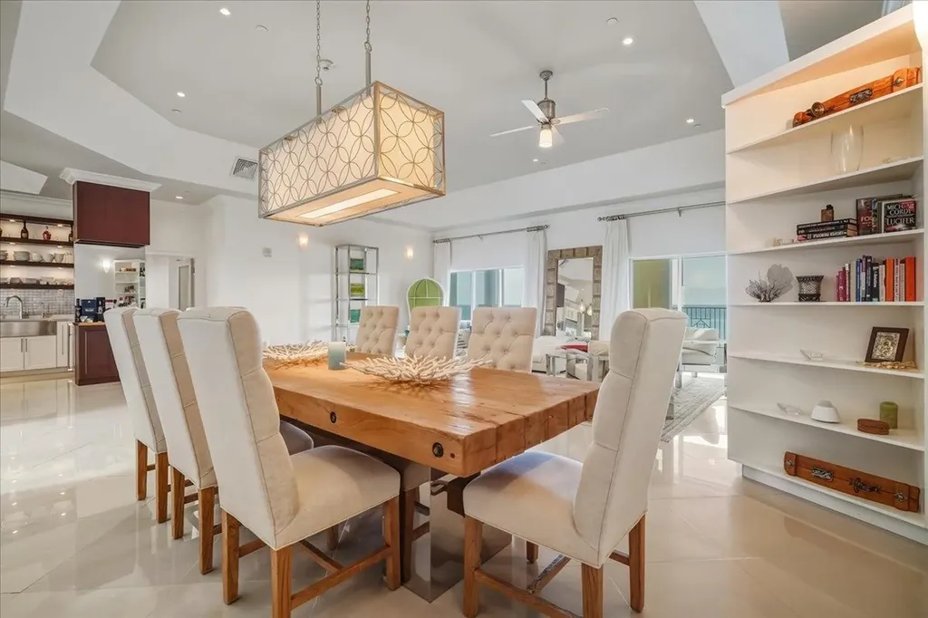 Penthouse 1, B2 Caves Heights New Providence Paradise Island BS