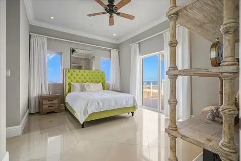 Penthouse 1, B2 Caves Heights New Providence Paradise Island BS