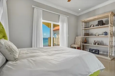 Penthouse 1, B2 Caves Heights New Providence Paradise Island BS