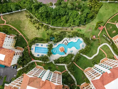 Penthouse 1, B2 Caves Heights New Providence Paradise Island BS