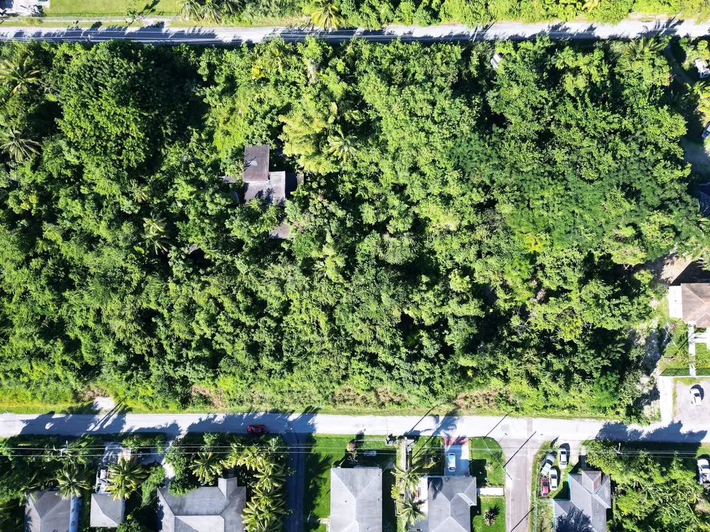 Gladstone Road Lot #10 New Providence Paradise Island BS