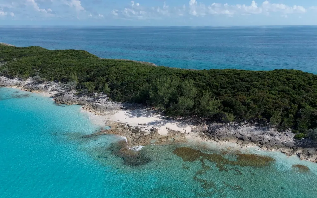 Tract B, Rose Island New Providence Paradise Island BS