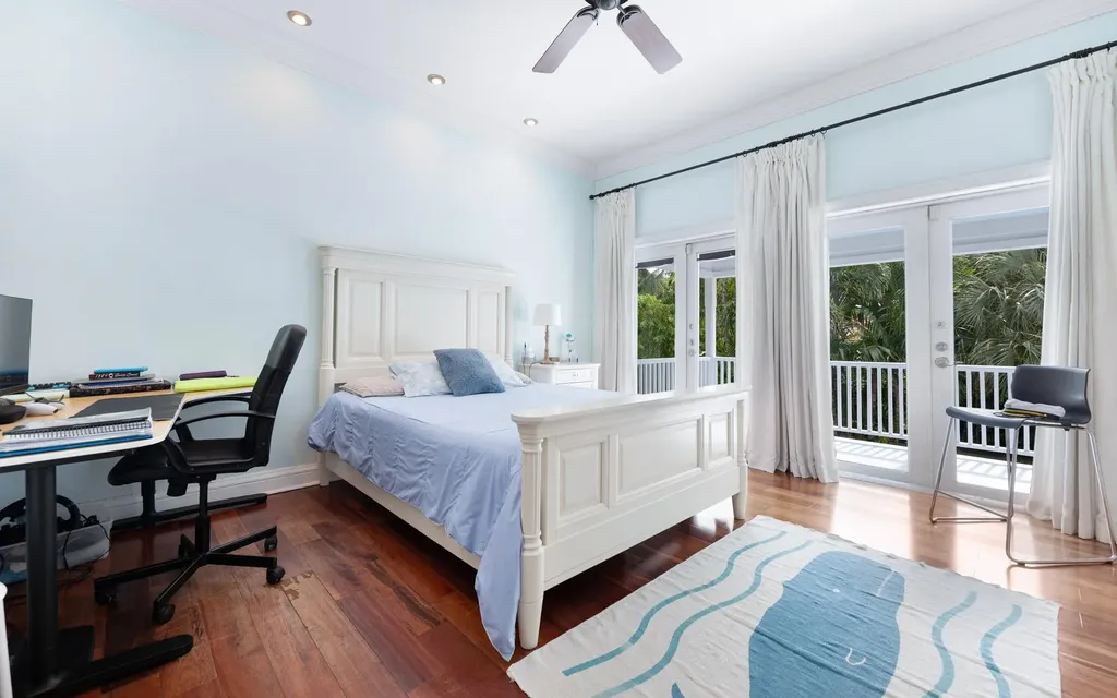 17 Chelsea Place New Providence Paradise Island BS