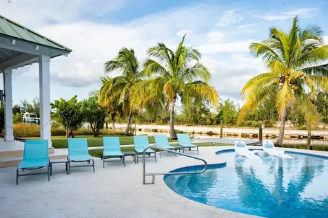 King Circle Grand Bahama Freeport BS