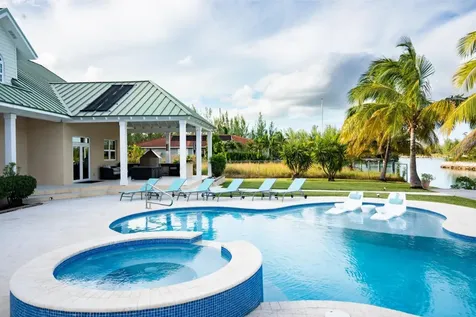 King Circle Grand Bahama Freeport BS