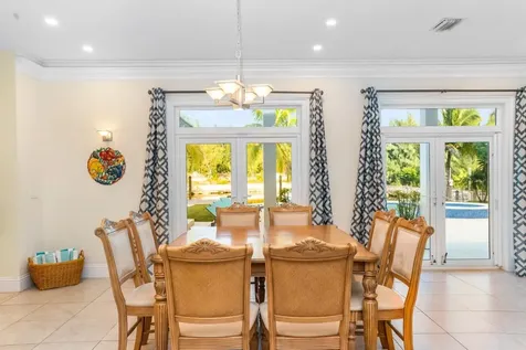 King Circle Grand Bahama Freeport BS