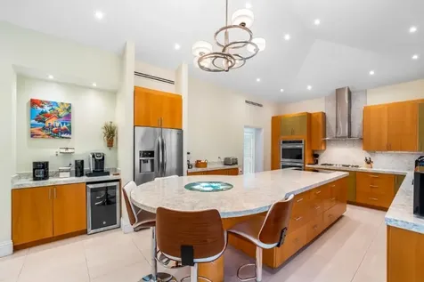 King Circle Grand Bahama Freeport BS