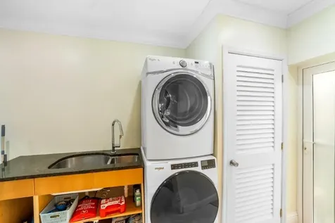 King Circle Grand Bahama Freeport BS