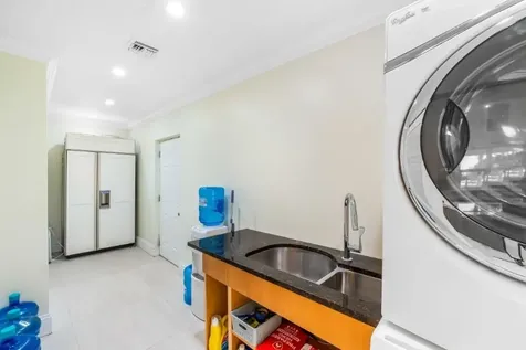 King Circle Grand Bahama Freeport BS