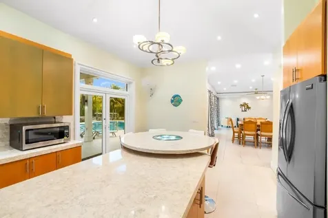 King Circle Grand Bahama Freeport BS