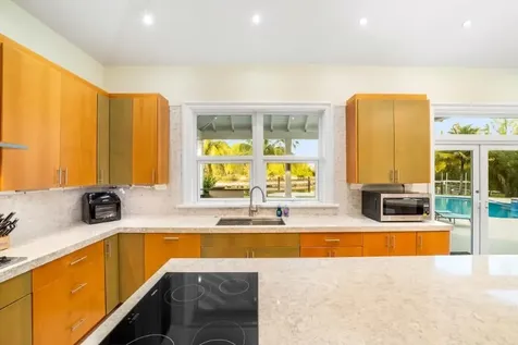 King Circle Grand Bahama Freeport BS