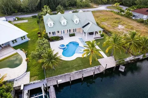 King Circle Grand Bahama Freeport BS