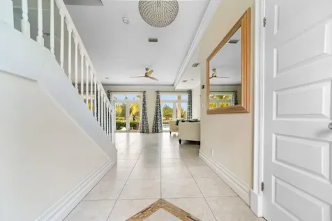 King Circle Grand Bahama Freeport BS