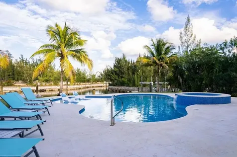 King Circle Grand Bahama Freeport BS