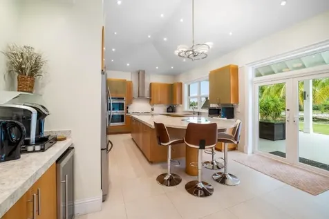 King Circle Grand Bahama Freeport BS